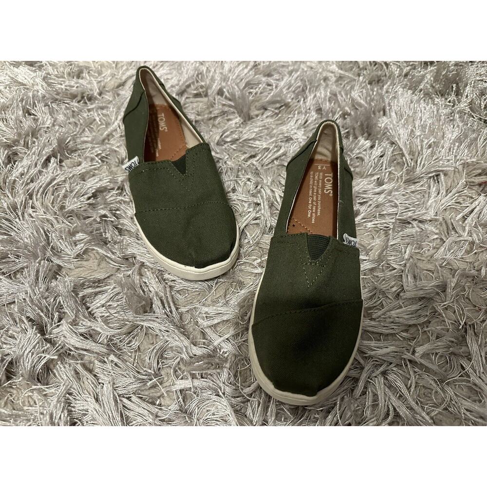 Toms Olive Green Heritage Slip On Flats Youth Size 3